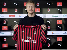 Massive respect to simon kjær, he made sure that eriksen didn't swallow his tongue when he was unconscious, made sure he was in the right position. Serie A News Milan Leiht Kjaer Vom Fc Sevilla Aus