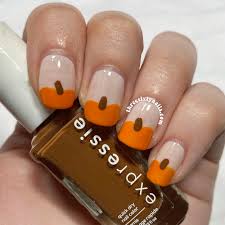 adorable easy pumpkin patch manicure