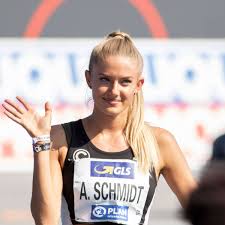 Jan 28, 2020 · german 400m runner alica schmidt has had the name 'world's sexiest athlete' bestowed upon her by some salivating sections of the media. Influencerin Und Leichtathletin Alica Schmidt Aus Ingolstadt Traumt Von Den Olympischen Spielen Ingolstadt