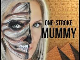 easy mummy halloween face painting