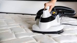 clean a mattress with a carpet cleaner