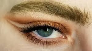 tiktok s invisible eyeliner trend will