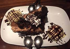 Obvious high carb culprits are french fries, rice, loaded baked potatoes, sweet potatoes, the complimentary honey wheat bread, desserts (unfortunately!), and sugary drinks. Chocolate Stampede Dessert Picture Of Longhorn Steakhouse Albuquerque Tripadvisor