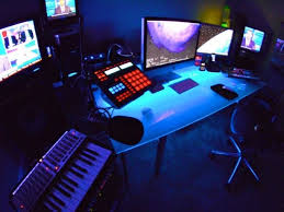 Now it's time to do the lighting, a crucial step. Home Recording Studio Setup Under Low Light Home Studio Setup Recording Studio Home Recording Studio