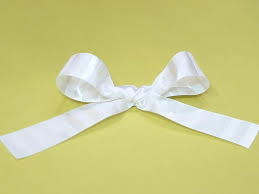 Moreover it is easy to master making gift bows. 4 Easy Ways To Make A Bow Instructional Video