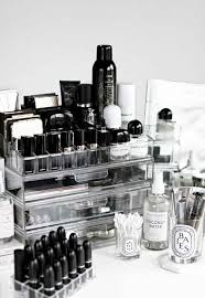 the best ways to organise your makeup