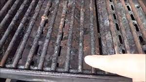 Wait until the grate cools completely. How To Clean A Barbecue Grill With Aluminum Foil Youtube