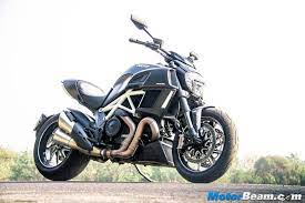 2016 ducati diavel carbon review test