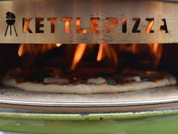 kettle pizza review weber grill pizza