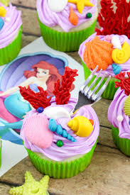 In this how to video, i am going to teach you how to make a little mermaid cake pop. How To Make Disney Princess Ariel Little Mermaid Cupcakes With Dinglehopper Toppers
