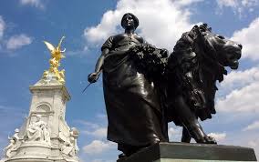 Others represent justice, truth and charity. 10 Interesting Facts About Victoria Memorial London Whatthafact Com