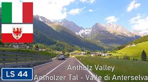 «помню как в 2005 в спринте в антхольце победила наташа гусева (сорокина)». Italy Antholz Valley Youtube