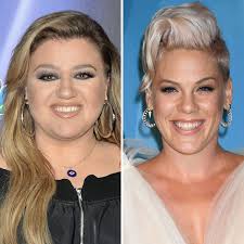 kelly clarkson sings rousing cover of