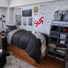 15 Cool Dorm Rooms For Guys Raising