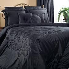 black bedding the perfect decoration