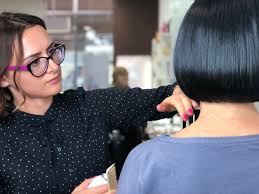 Frisuren sehen sie frisuren fotos der eigenen kunden, also nur haarschnitte die. Trendfrisuren 2020 Haarfarben Haarschnitte Und Stylings