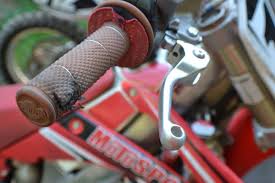 how to remove handlebar grips motosport