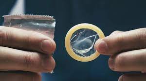 Prezervatif, bir başka adıyla kondom, koruma sağlayan bir üründür. Kondom Stock Video Footage 4k And Hd Video Clips Shutterstock