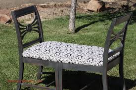 black and white chairs make a bench