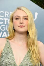 An actor may play a lead role in any serial as per the physical features and experience and skills. Dakota Fanning Wikipedia