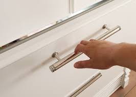 how to choose cabinet hardware the