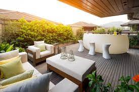 Ultra Modern Outdoor Decor For A Chic
