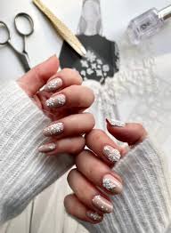 7 snowflake nail art ideas for your
