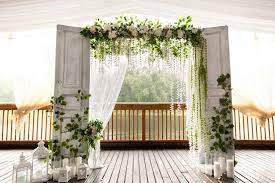 how to decorate a wedding arch
