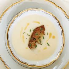 cauliflower soup with seared foie gras