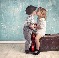 kiss for children hd picture free