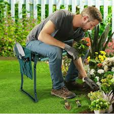 garden kneelers and stools