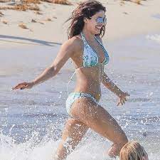 Priyanka Chopra Body Shape in a Bikini