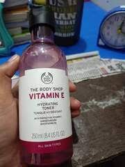 vitamin e hydrating toner 250 ml