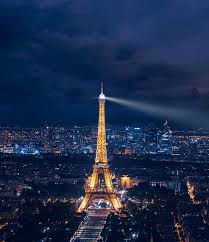 official eiffel tower tour guide for