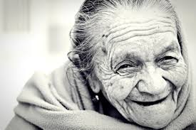 Image libre: Portrait, gens, personnes âgées, rides, dépression, ancien,  vieux, visage, femme, monochrome