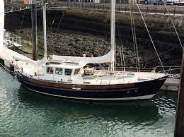 Over this period the interior layout and rig have evolved into what many owners today would say is the best motor sailer of its type. 1980 Fisher 37 Zeil Boot Te Koop Nl Yachtworld Com Boat Sailing Yacht Pilothouse Boat