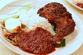 Many locals near and far pledge allegiance to village park, declaring it to be the best nasi lemak in kl (don't take their word for it. Village Park Nasi Lemak Uptown Damansara Pj Near Kl Johor Kaki Travels For Food