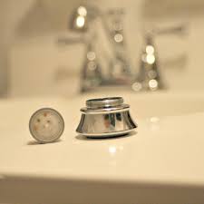 how to install a kitchen faucet aerator