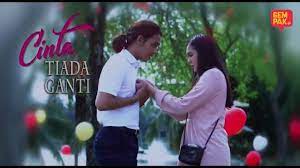 Romance and emotionally drained, ara and mukhriz became enemies after they fall in love. Cinta Tiada Ganti Ep1 Gempak