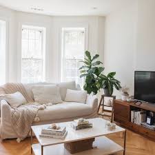 Sectional sofa with two accent chairs, one coffee table, and one end table; 10 Simple Decorating Rules For Arranging Furniture
