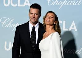 The estimated net worth of diane d sanders is at least $12.1 миллион dollars as of 16 december 2005. Tom Brady S Net Worth Buccaneers Star Qb Among Richest Athletes