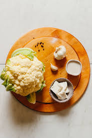 vegan garlic mashed cauliflower
