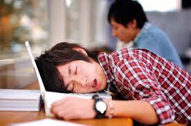 How To Stay Awake In Class: Easy Tips To Not Fall Asleep