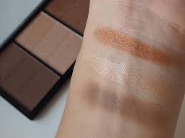 ultra brightening contour kit c04