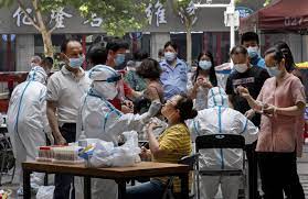 In Wuhan, new coronavirus infections spark testing and fear - Los Angeles Times