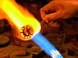 Alaska Based Glassblowers Find A Piping