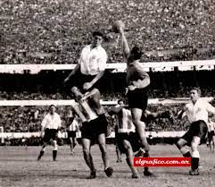 Ernesto grillo fue un jugador de fútbol nacido en la boca, el 1º de octubre de 1929. 1953 El Partido Del Gol De Grillo El Grafico