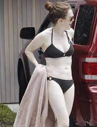 Julianne Moores Pale Bikini Body : rCelebrityBelly