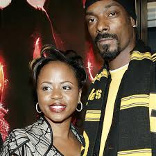 The couple also has children together. Snoop Dogg S Wife Cited In Dui Arrest Deseret News