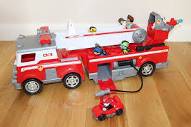 But suddenly a fire break out. Paw Patrol Ultimate Rescue Marshall S Deluxe Fire Truck Review